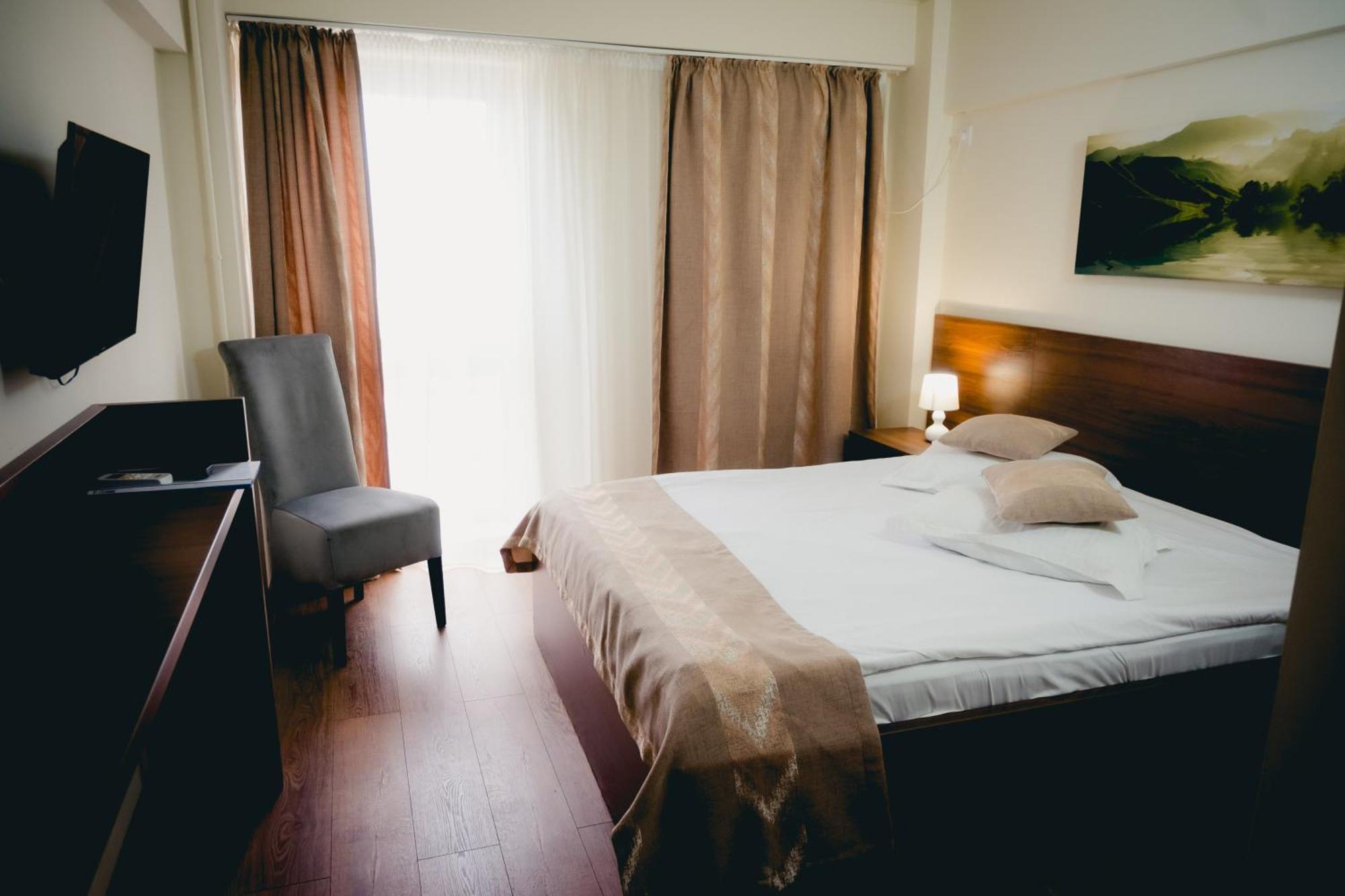 Hotel Valahia Targoviste Dış mekan fotoğraf