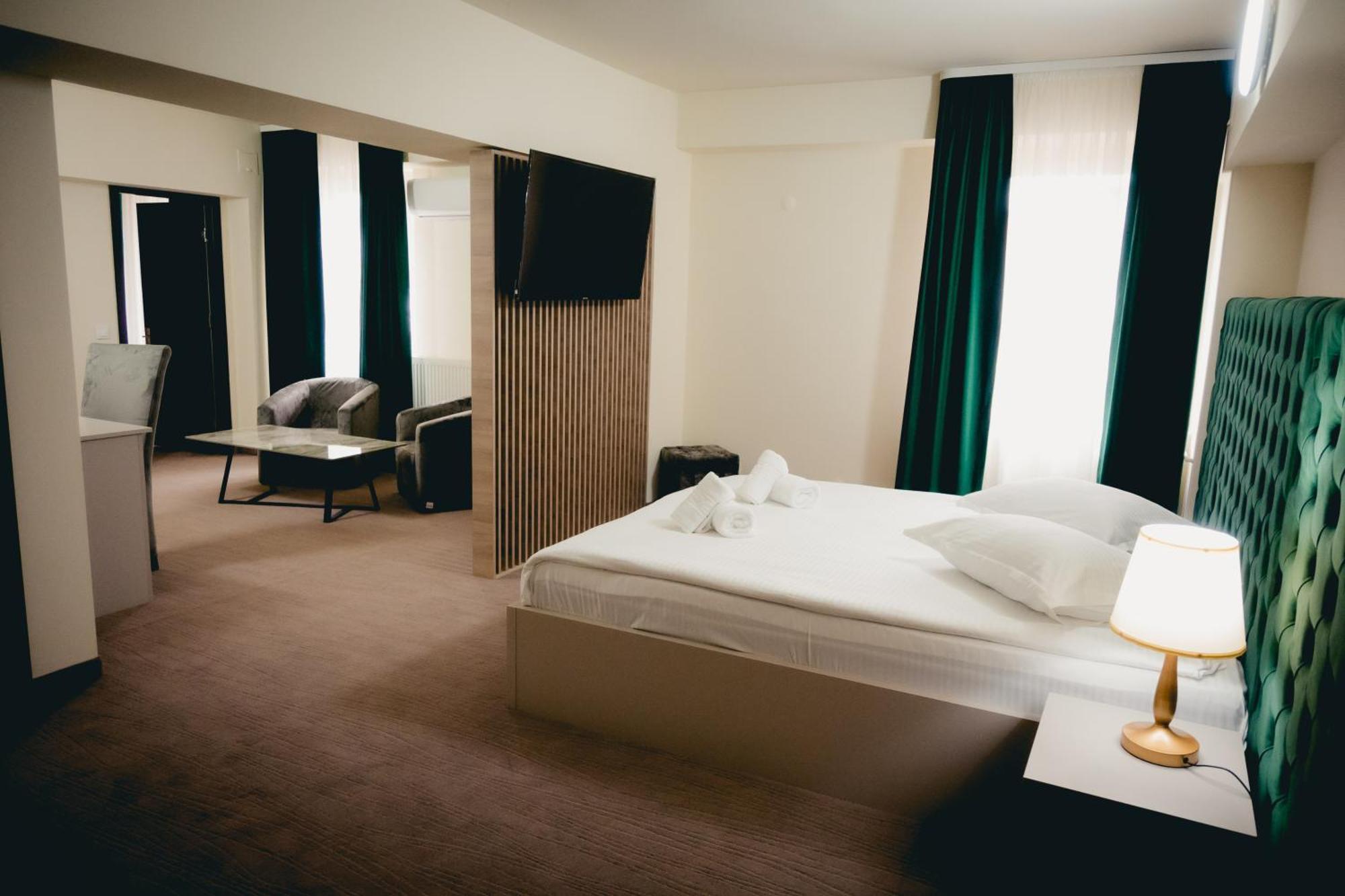 Hotel Valahia Targoviste Dış mekan fotoğraf